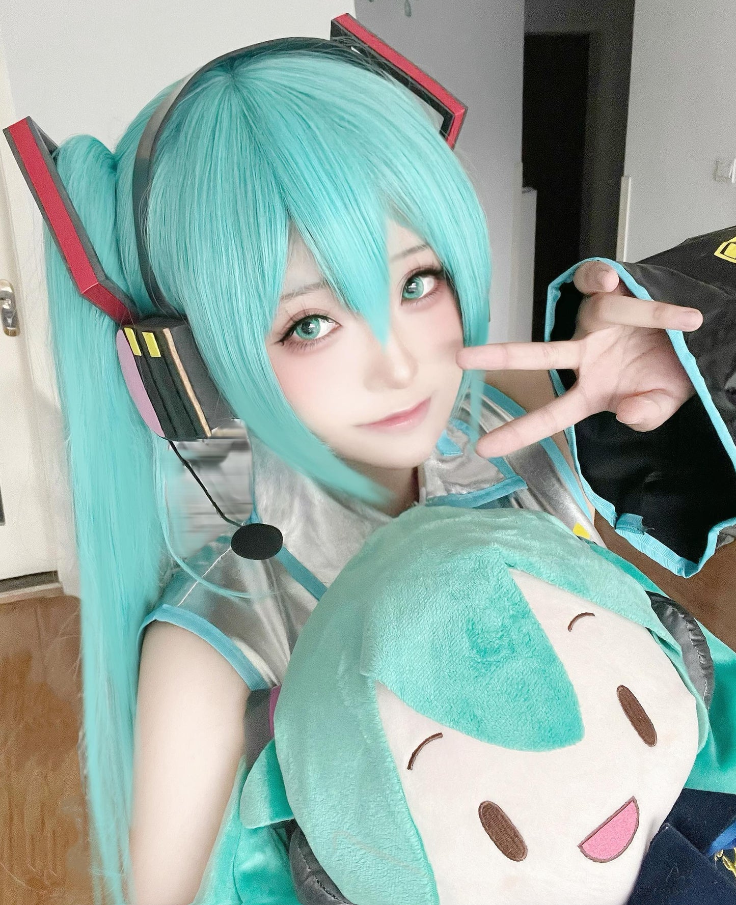 1-YEAR | CUPID | Honeydew Halo Cyan