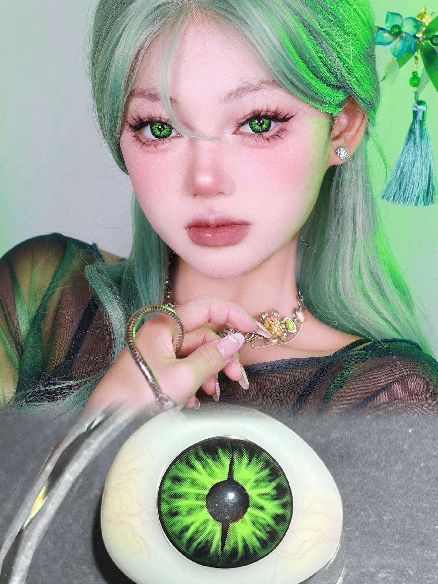 1-YEAR | CM | Green Snake Eye